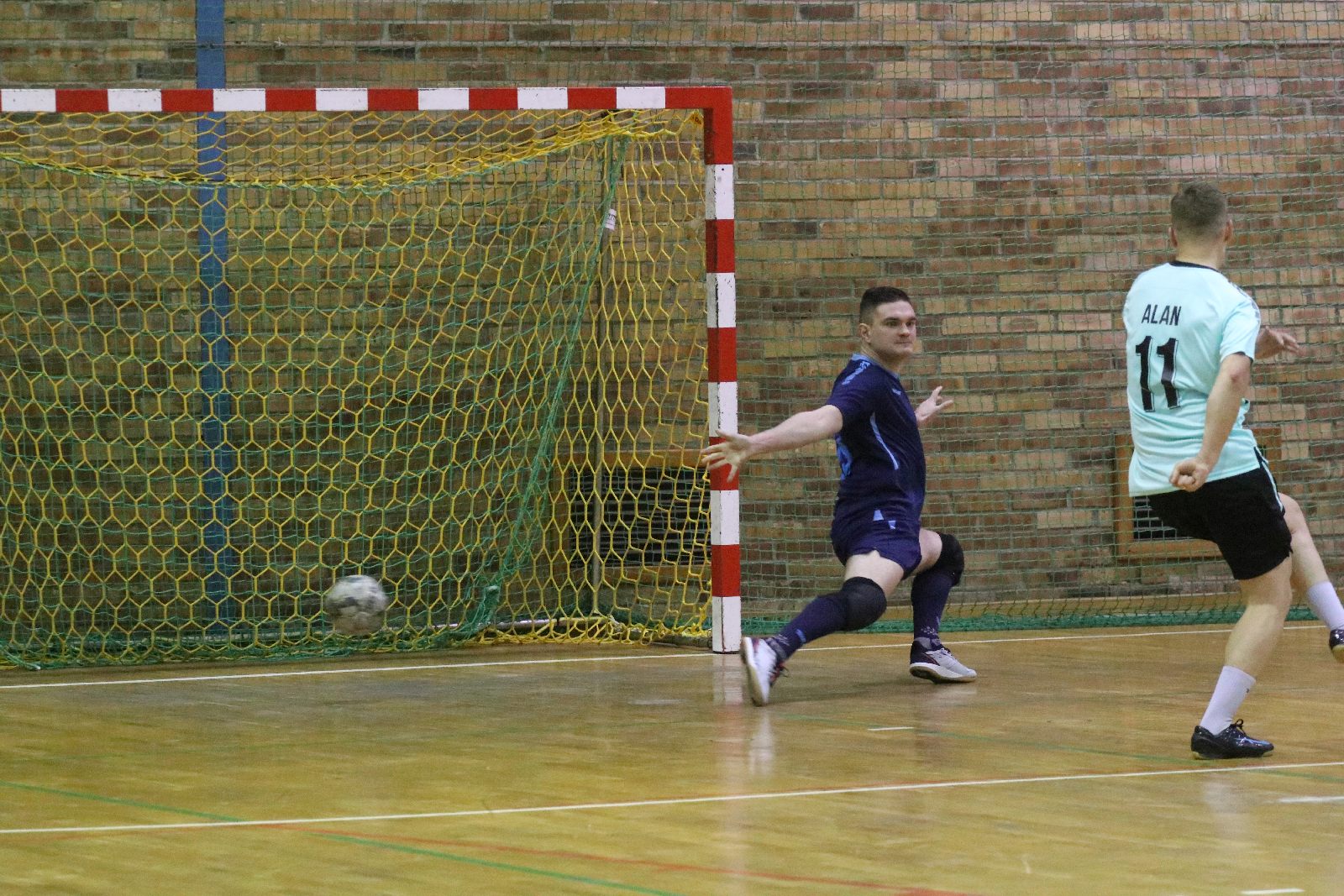 Legnicka Liga Halowa: Łobodziński i spółka pokonali mistrza