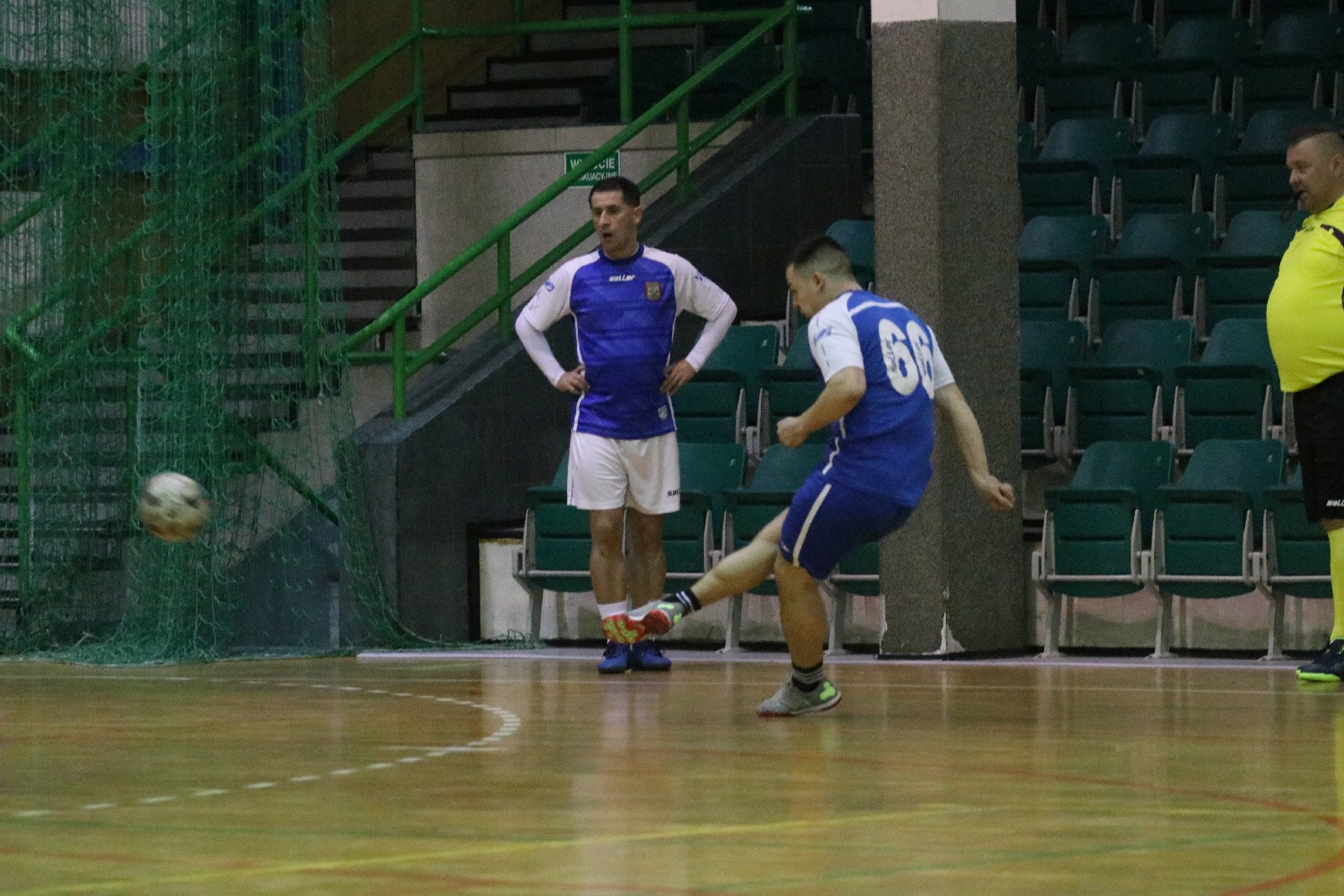 Legnicka Liga Halowa: Łobodziński i spółka pokonali mistrza