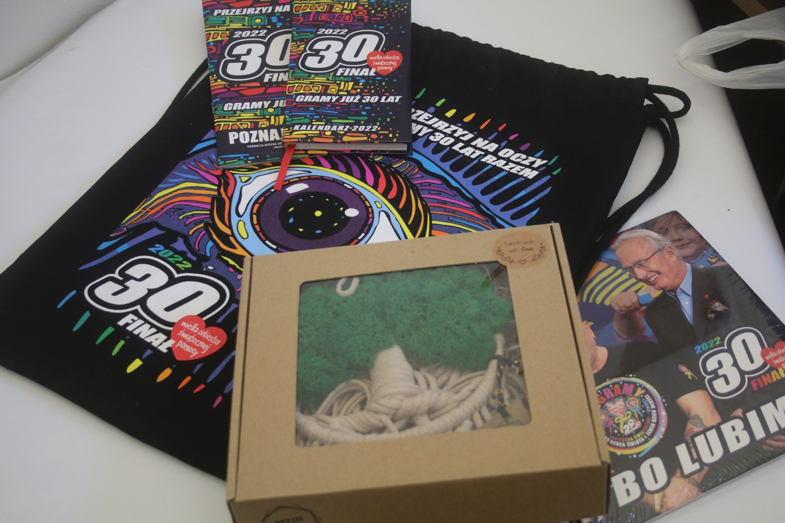 Te gadżety można już licytować na finale WOŚP w Legnicy