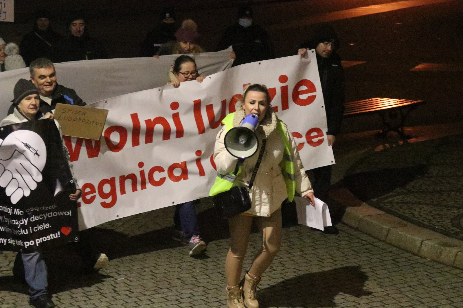 Stop segregacji sanitarnej. Kolejna manifestacja w Legnicy