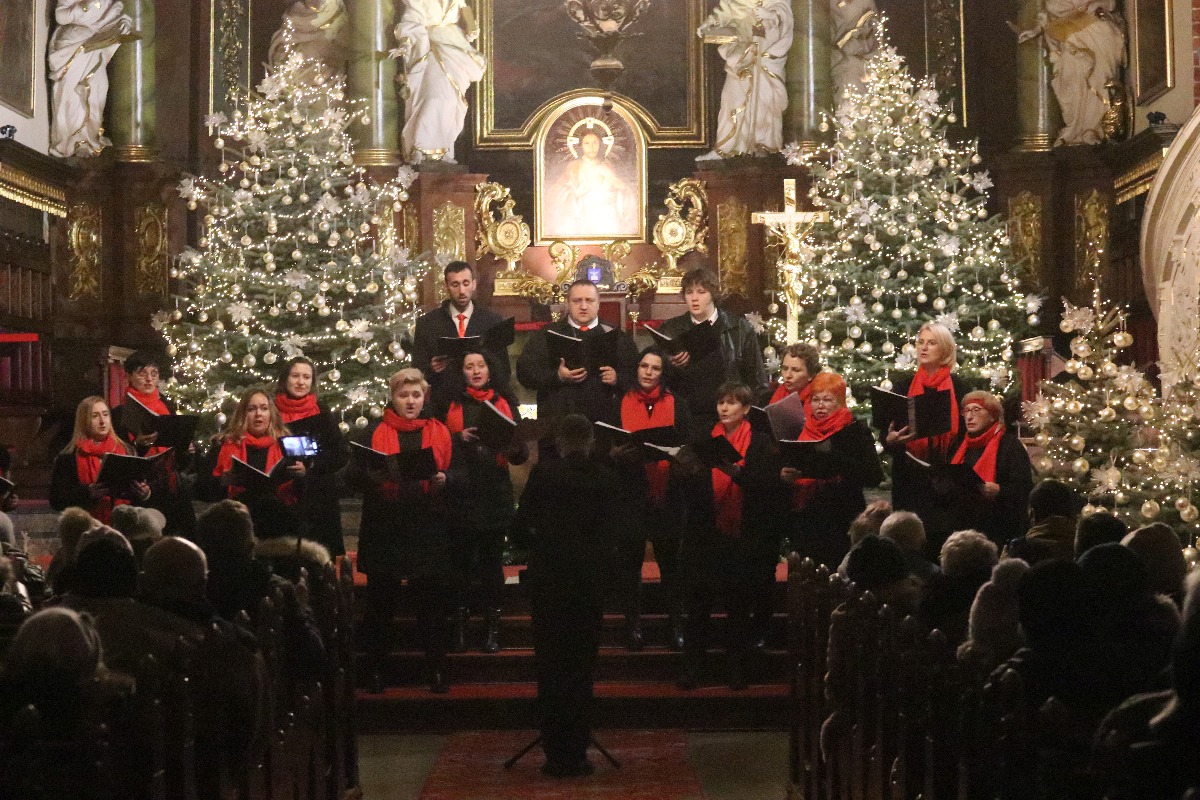 Koncert kolęd w wykonaniu chóru katedralnego
