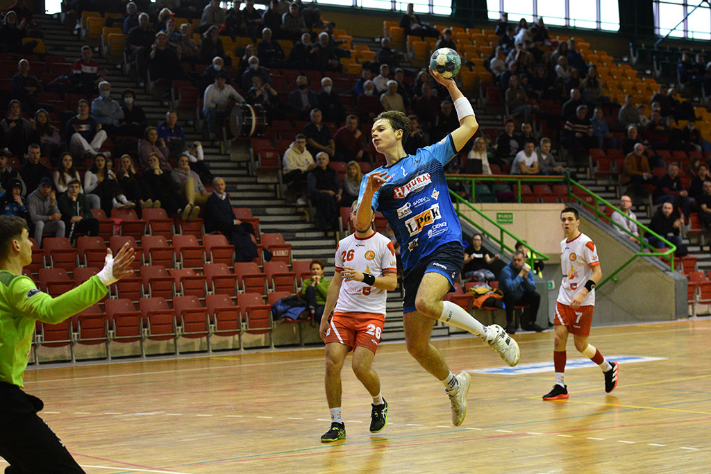 Siódemka Legnica wygrywa z Olimpią i melduje się w 1/4 MPJ