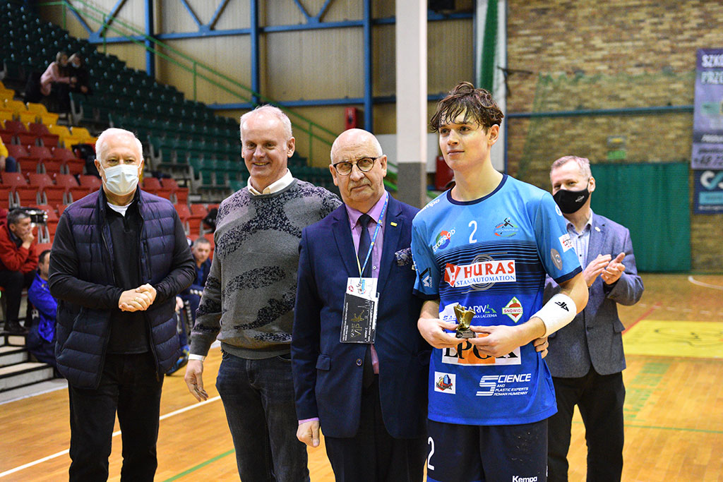 Siódemka Legnica wygrywa z Olimpią i melduje się w 1/4 MPJ