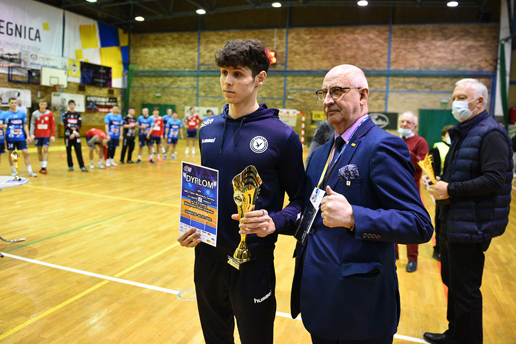 Siódemka Legnica wygrywa z Olimpią i melduje się w 1/4 MPJ