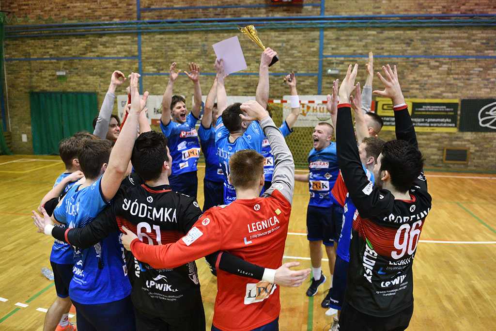 Siódemka Legnica wygrywa z Olimpią i melduje się w 1/4 MPJ