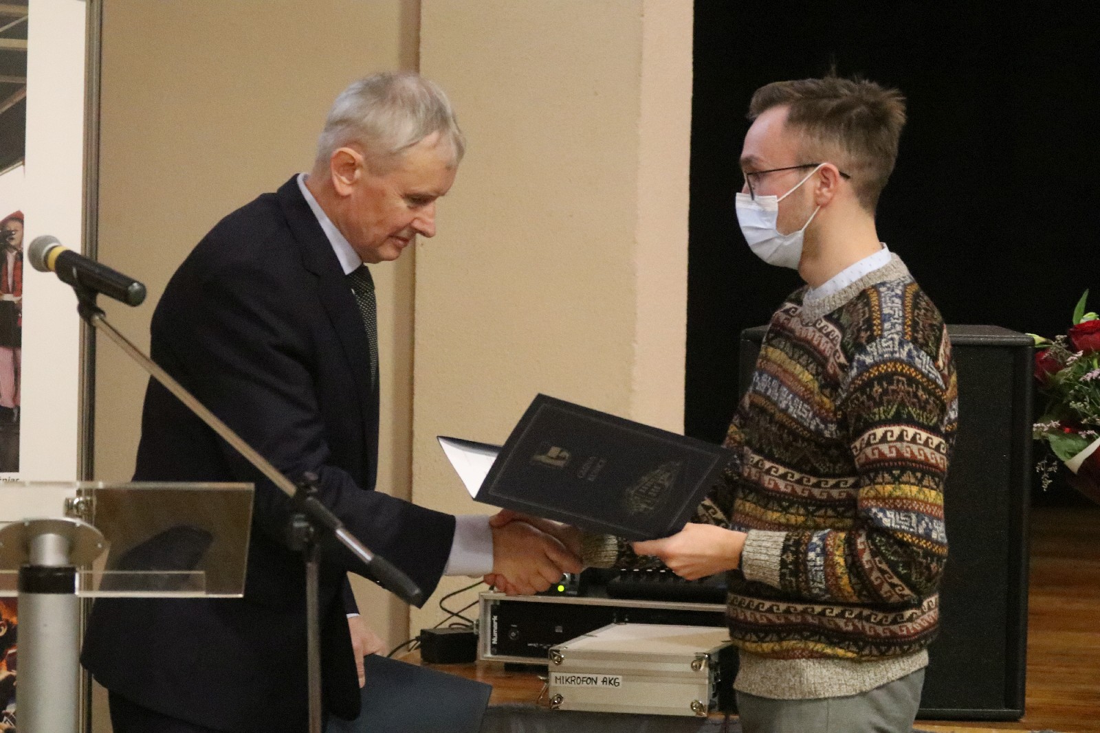Uroczysta sesja w Kunicach. Józef Pieróg złożył ślubowanie