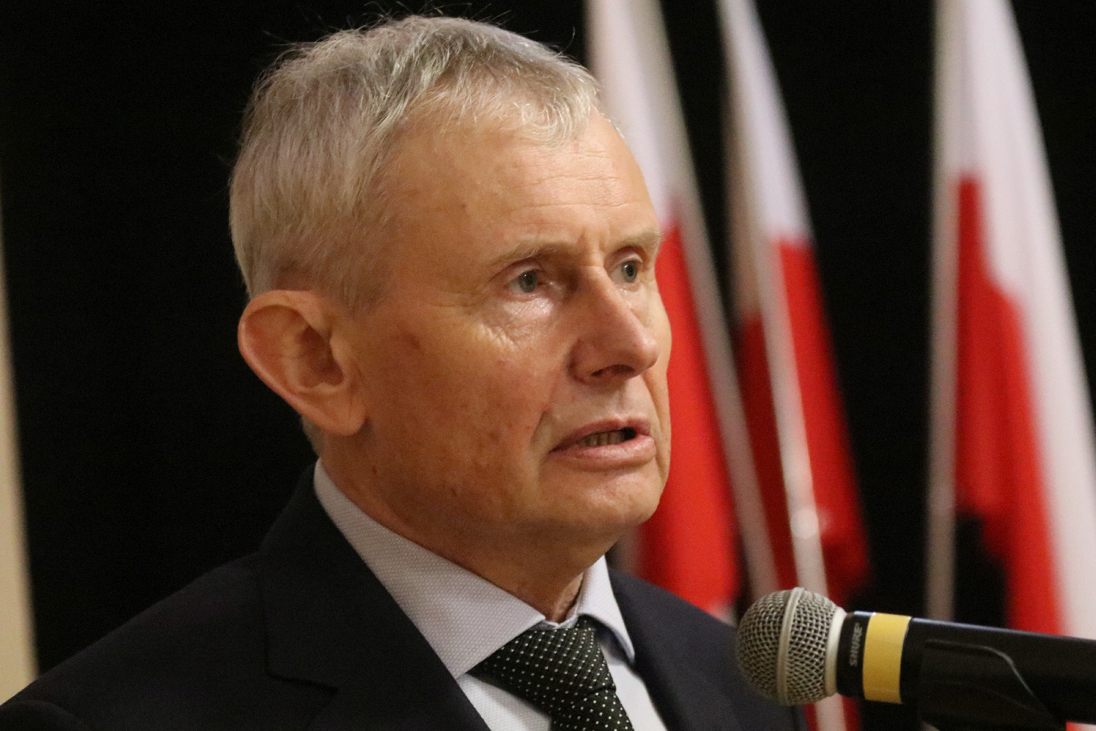 Uroczysta sesja w Kunicach. Józef Pieróg złożył ślubowanie