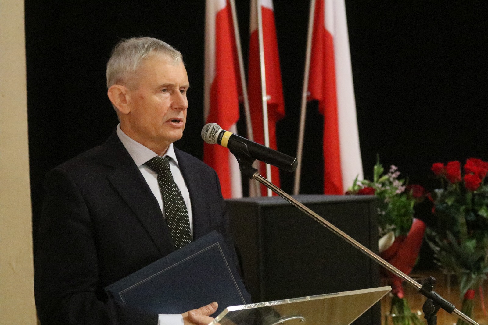 Uroczysta sesja w Kunicach. Józef Pieróg złożył ślubowanie