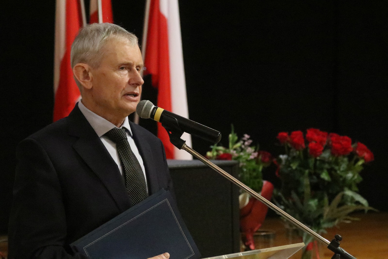Uroczysta sesja w Kunicach. Józef Pieróg złożył ślubowanie
