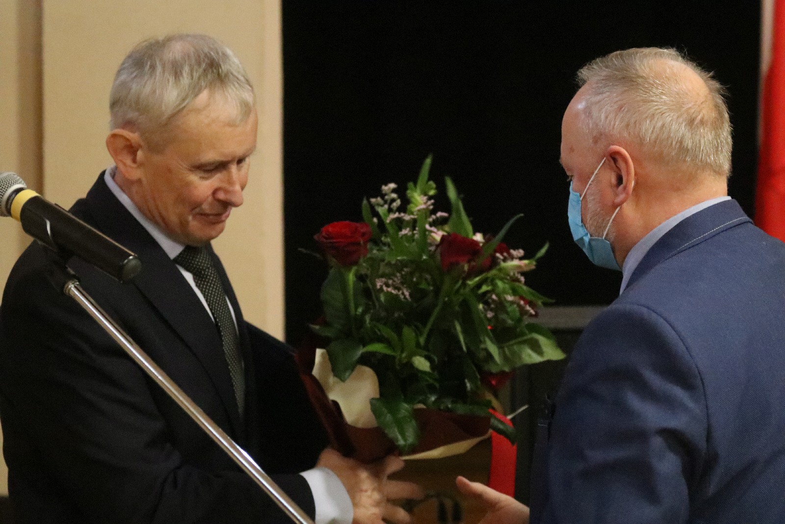 Uroczysta sesja w Kunicach. Józef Pieróg złożył ślubowanie