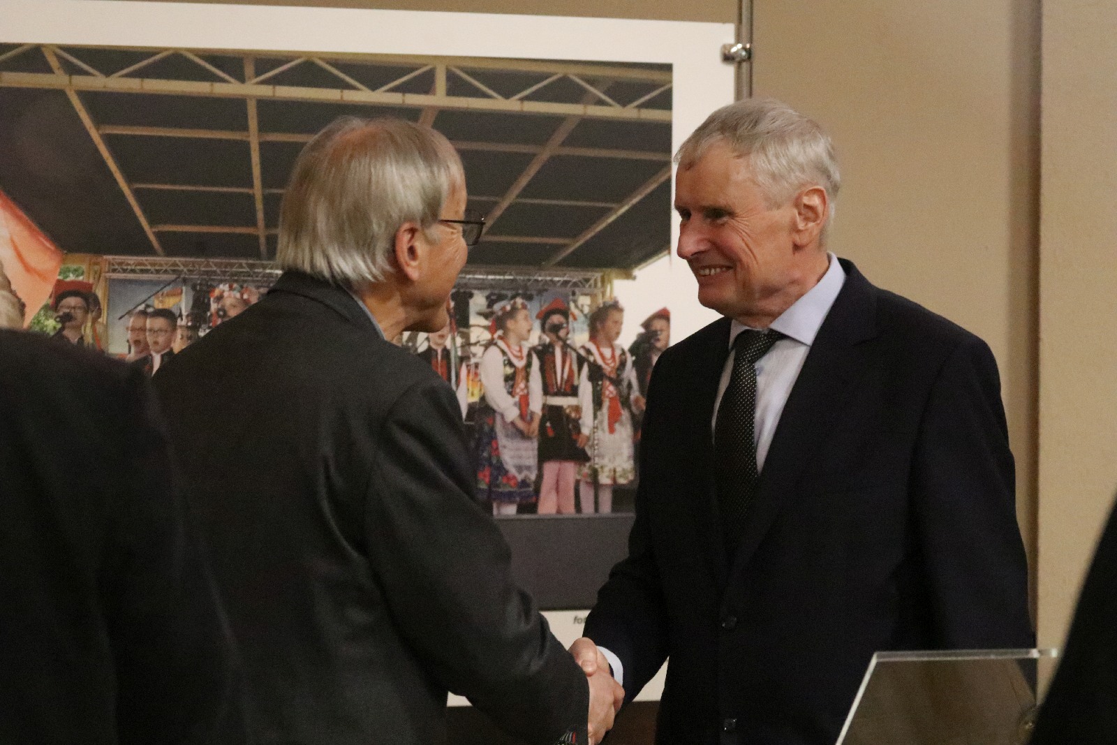Uroczysta sesja w Kunicach. Józef Pieróg złożył ślubowanie