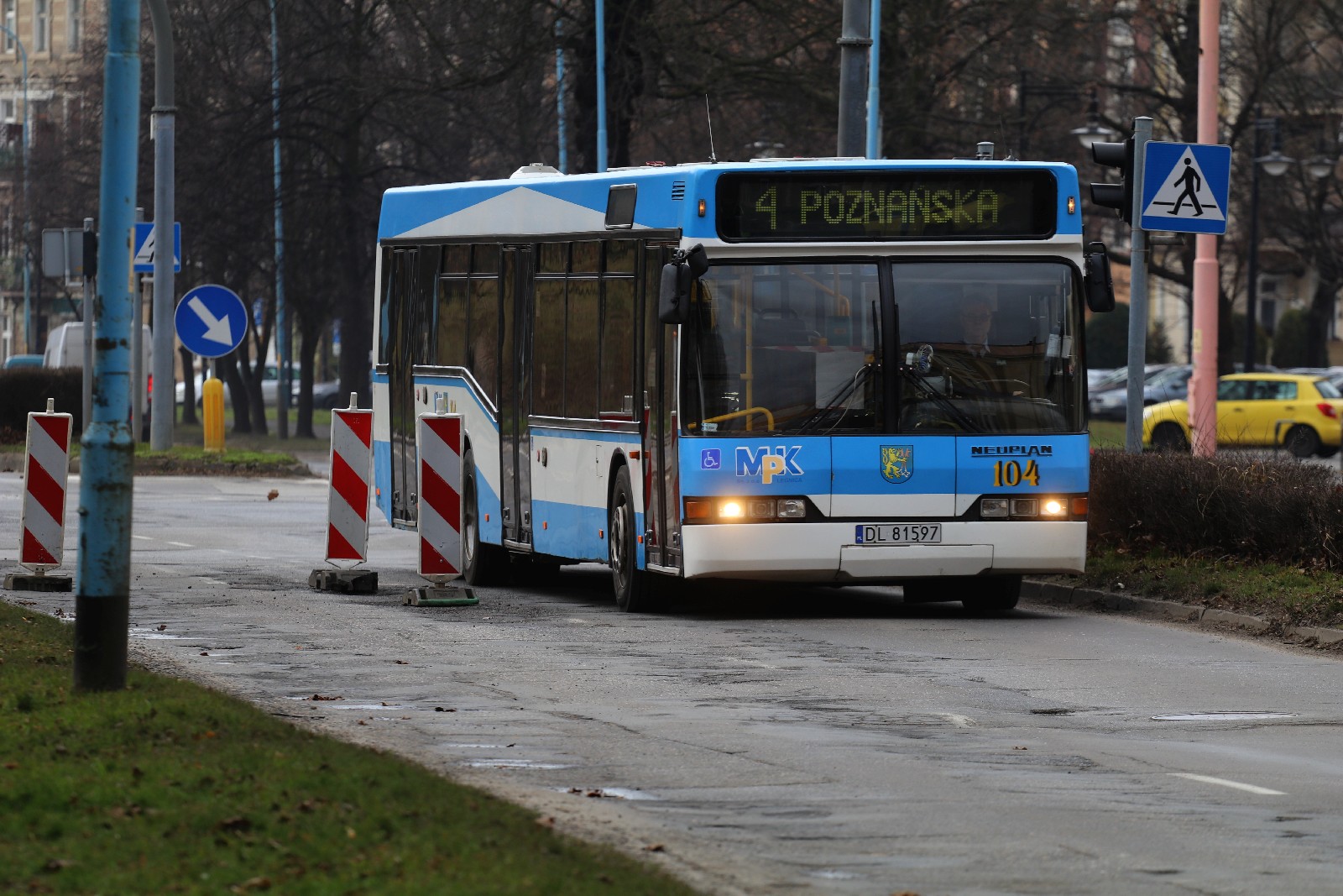 Slalom na Pocztowej. Dziura na dziurze