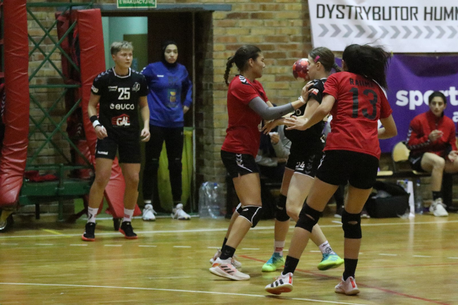 Młodzieżowa kadra Egiptu wygrywa w sparingu z Dziewiątką Legnica
