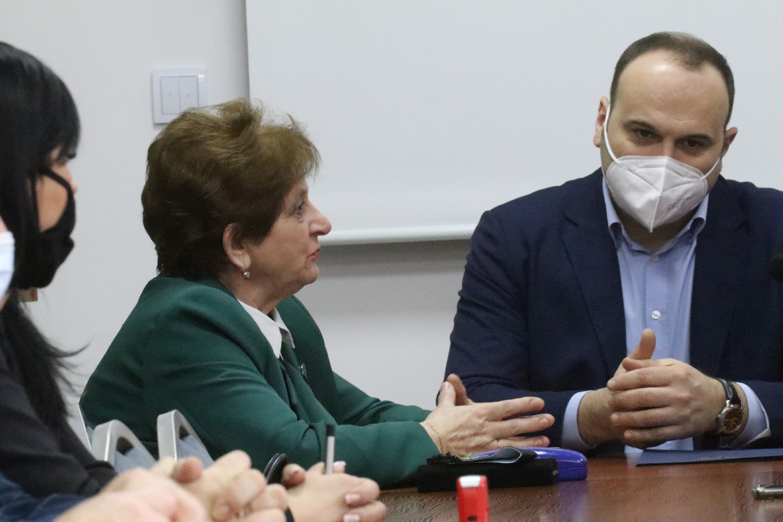 Umowa na przebudowę drogi Szczedrzykowice-Dąbie już podpisana