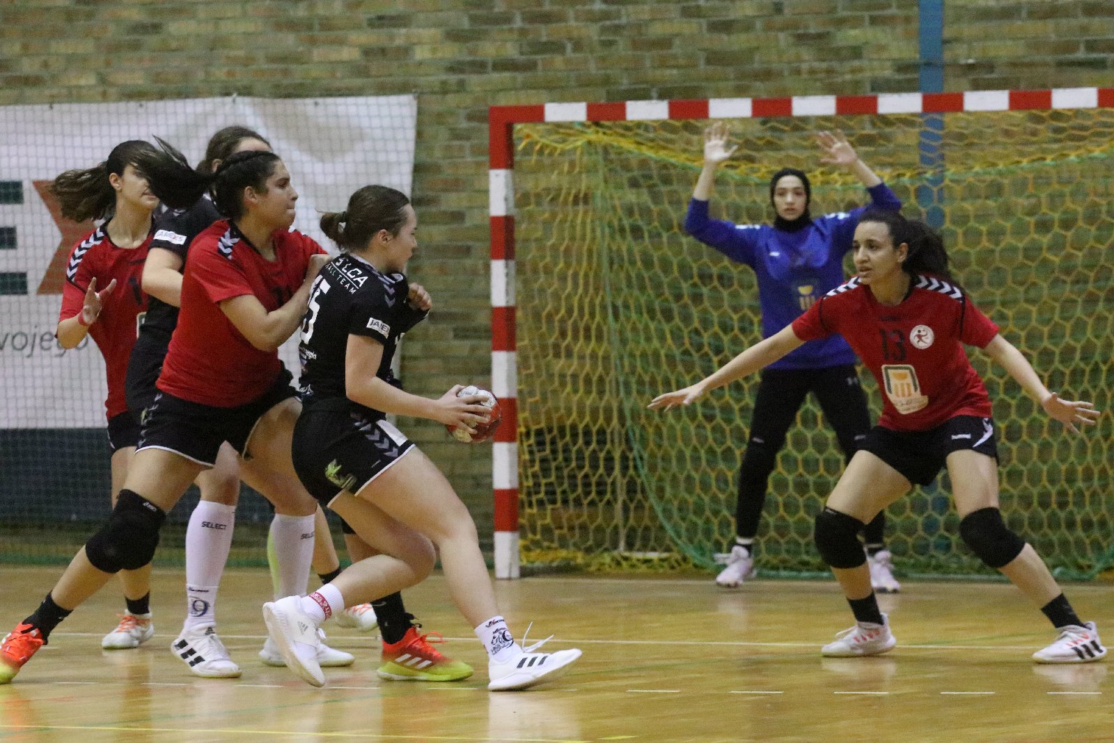 Młodzieżowa kadra Egiptu wygrywa w sparingu z Dziewiątką Legnica