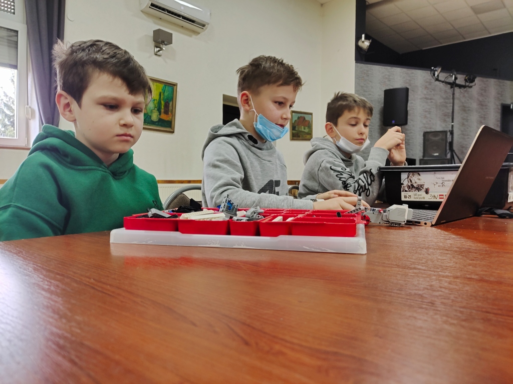 Warsztaty, zajęcia kulinarne, wycieczki. Ferie w Prochowicach