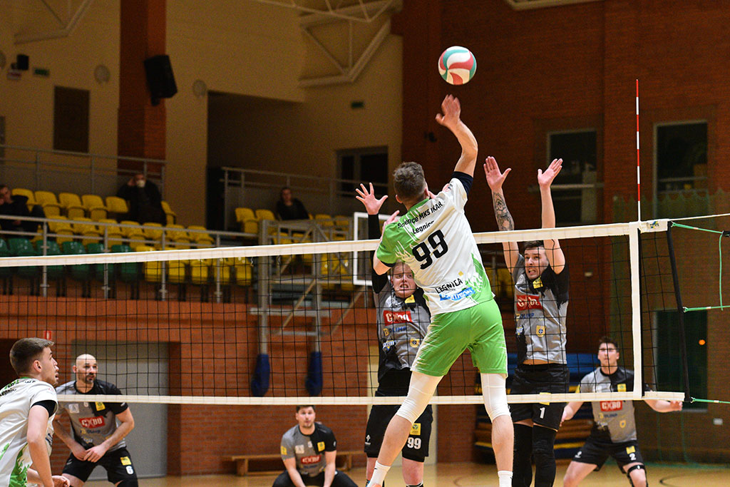 Tie-break zadecydował o wygranej Ikara Legnica