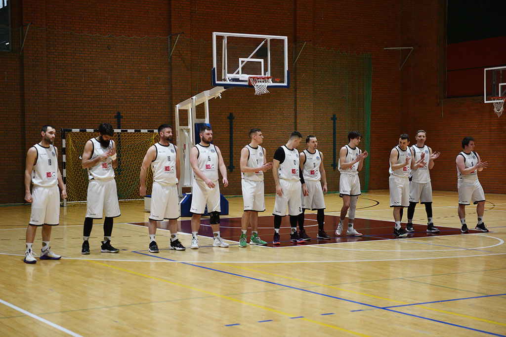 Basket Legnica zdecydowanie wygrywa z UKS SMS Karpacz