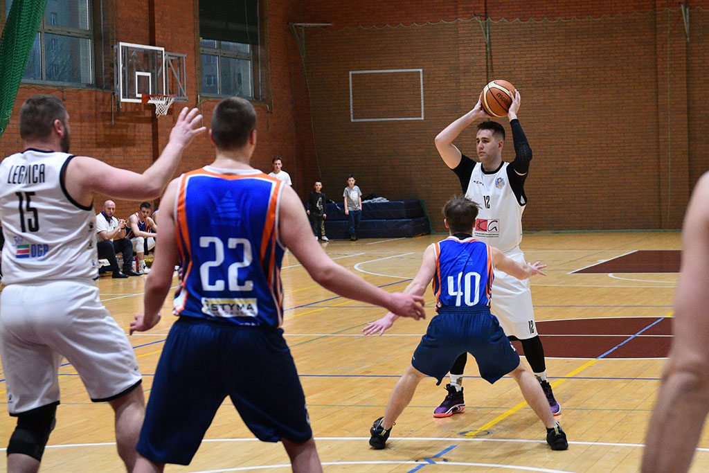 Basket Legnica zdecydowanie wygrywa z UKS SMS Karpacz