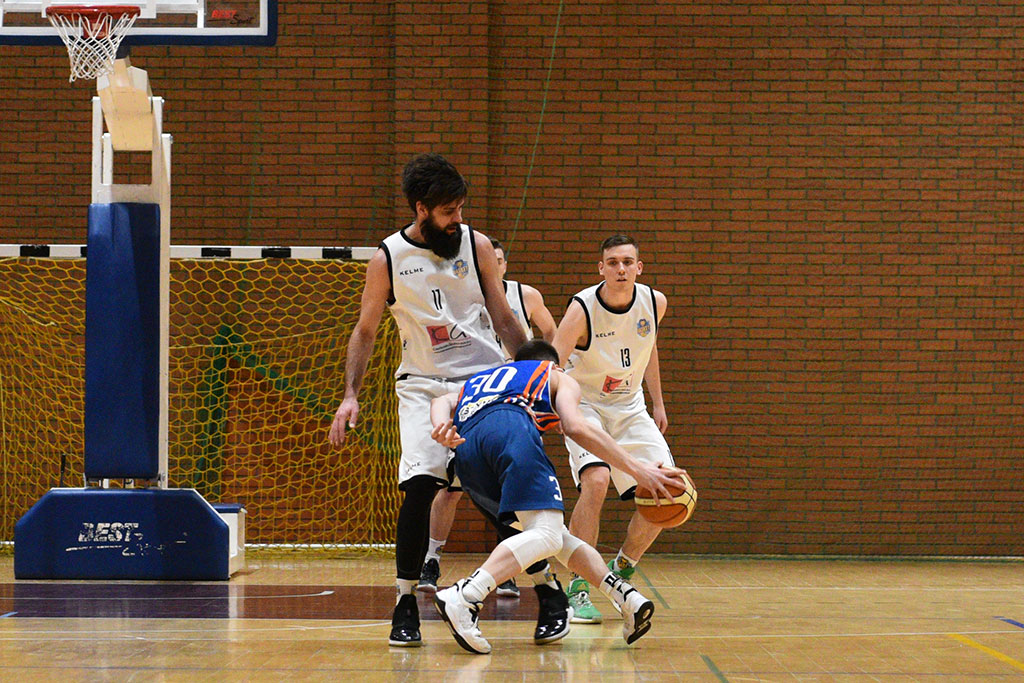 Basket Legnica zdecydowanie wygrywa z UKS SMS Karpacz