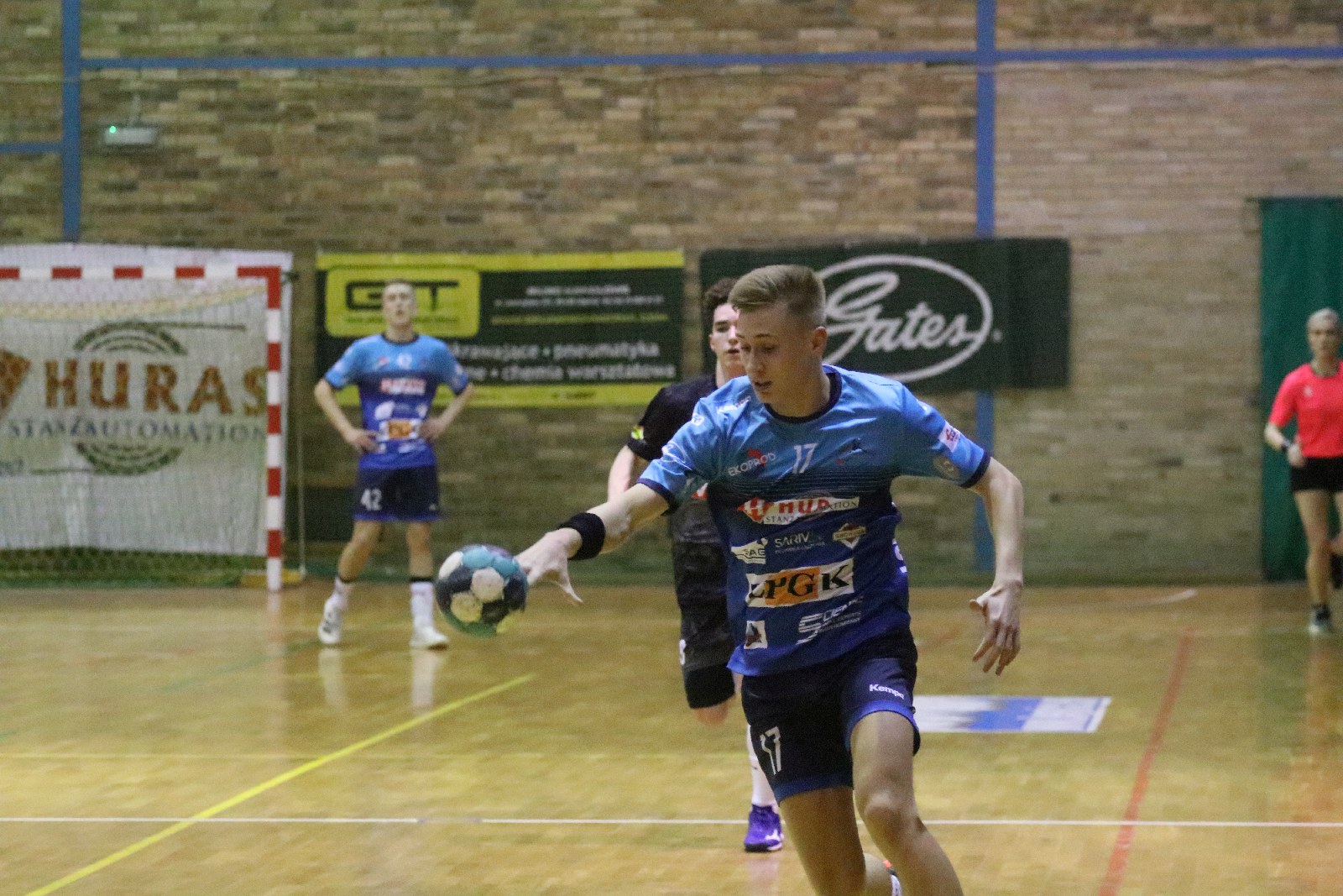 Siódemka Huras Legnica przegrywa w pierwszym meczu turnieju