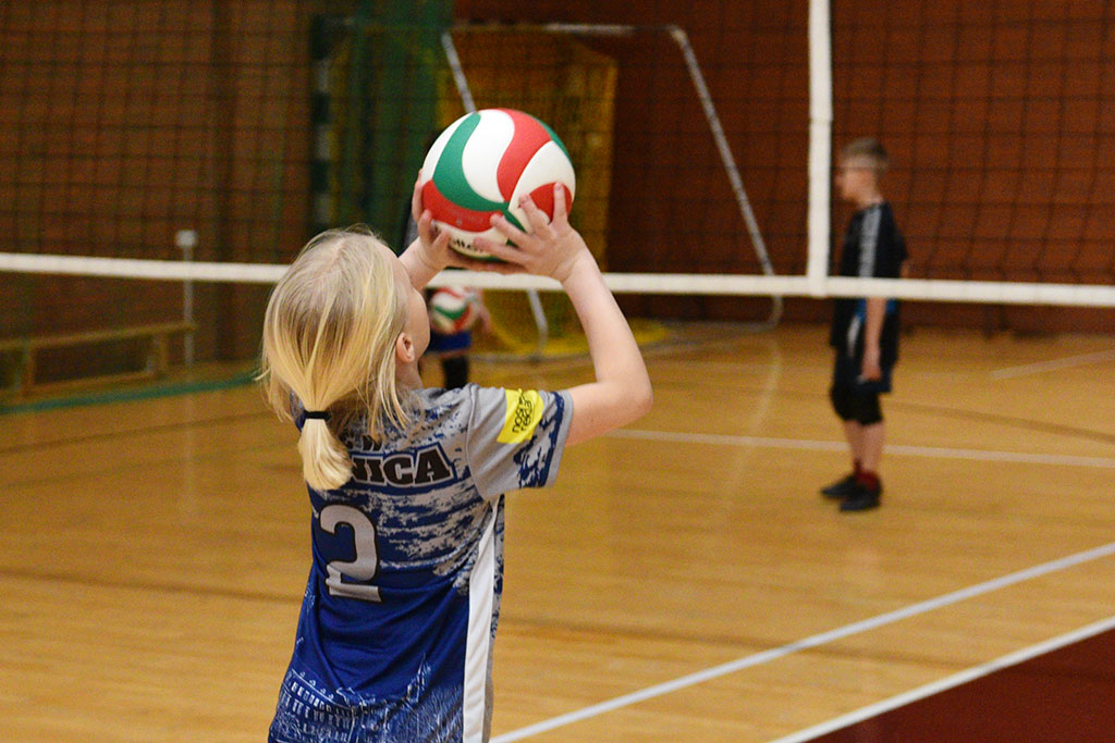 Turnieju Dwójek Siatkarskich w hali przy ulicy Wierzyńskiego