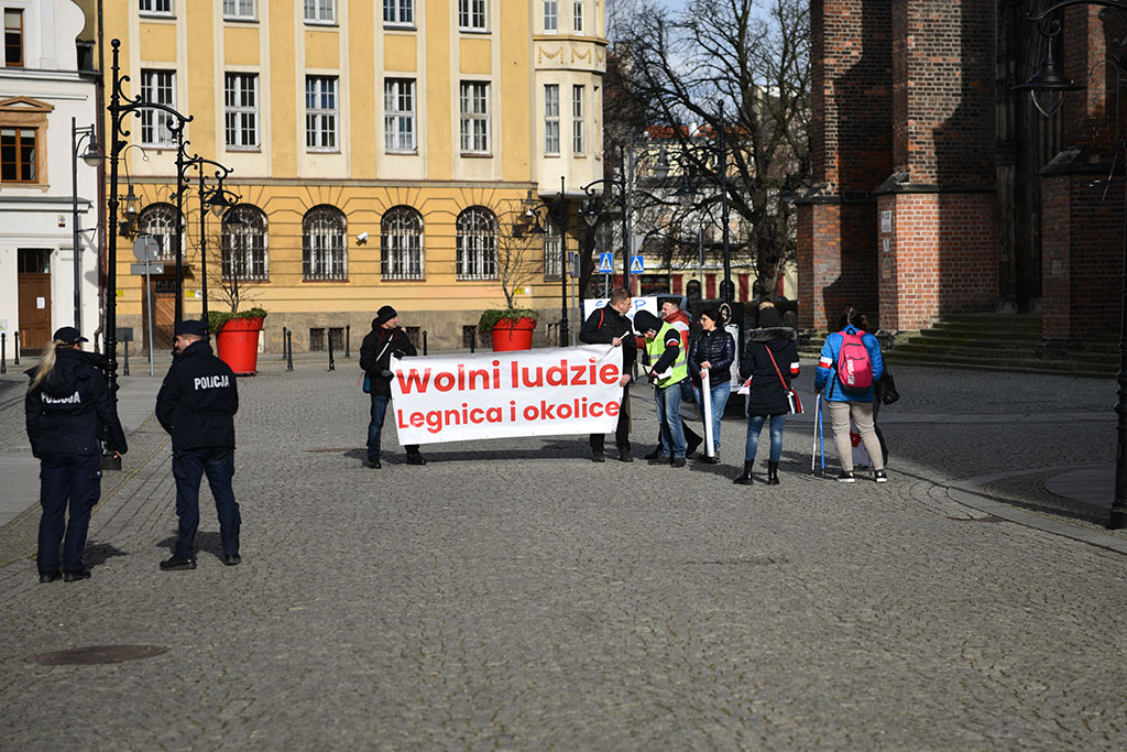Protestowali przeciwko działaniom Światowej Organizacji Zdrowia