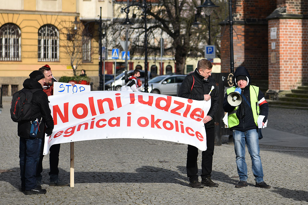 Protestowali przeciwko działaniom Światowej Organizacji Zdrowia