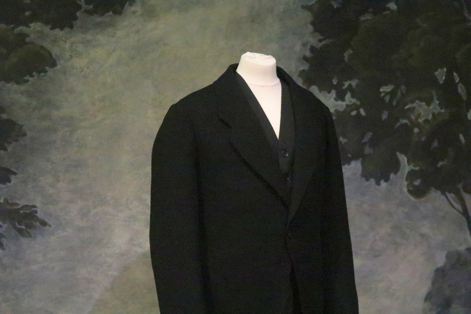 W dawnym atelier. Dzieje fotografii w Legnicy 1839–1939