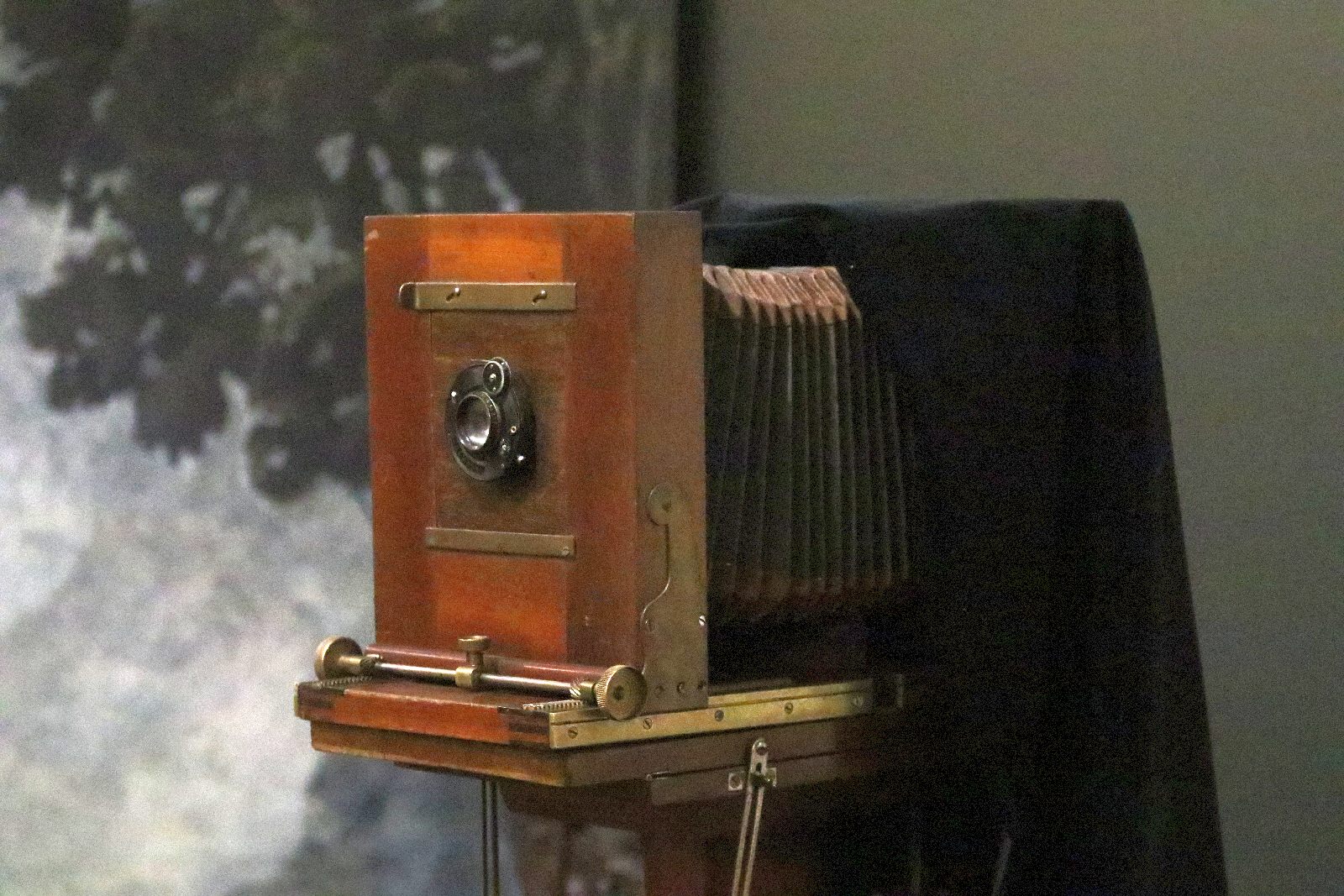 W dawnym atelier. Dzieje fotografii w Legnicy 1839–1939