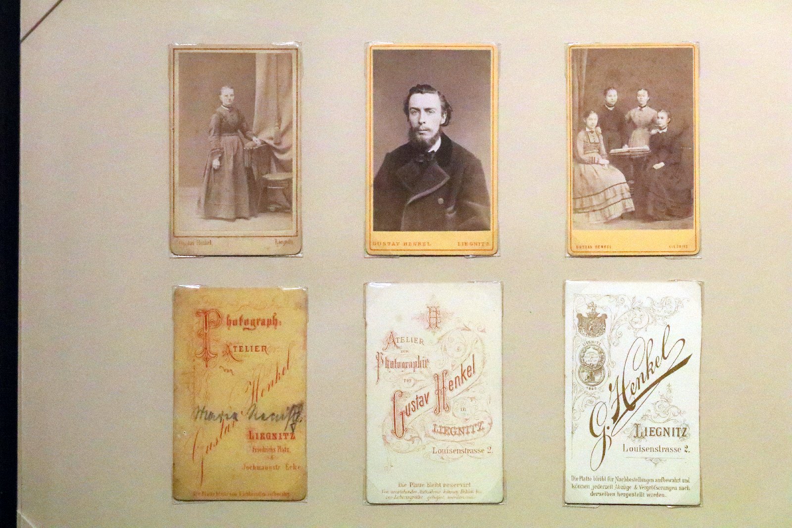 W dawnym atelier. Dzieje fotografii w Legnicy 1839–1939