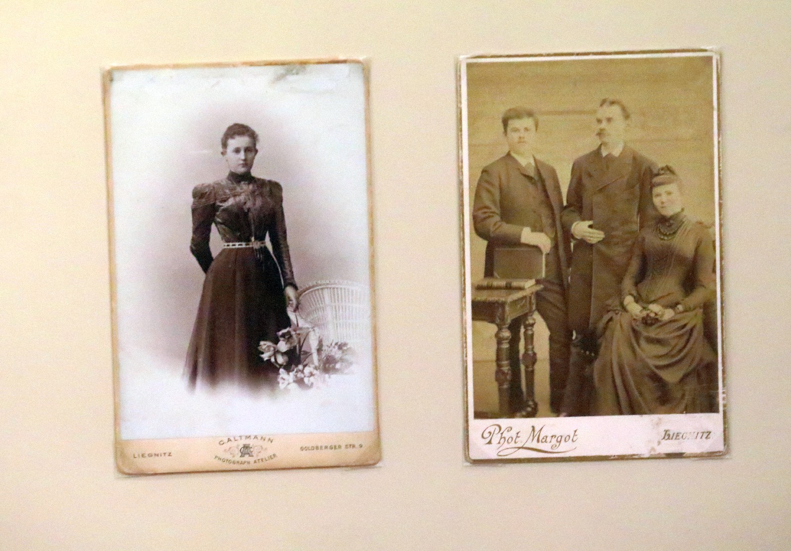 W dawnym atelier. Dzieje fotografii w Legnicy 1839–1939