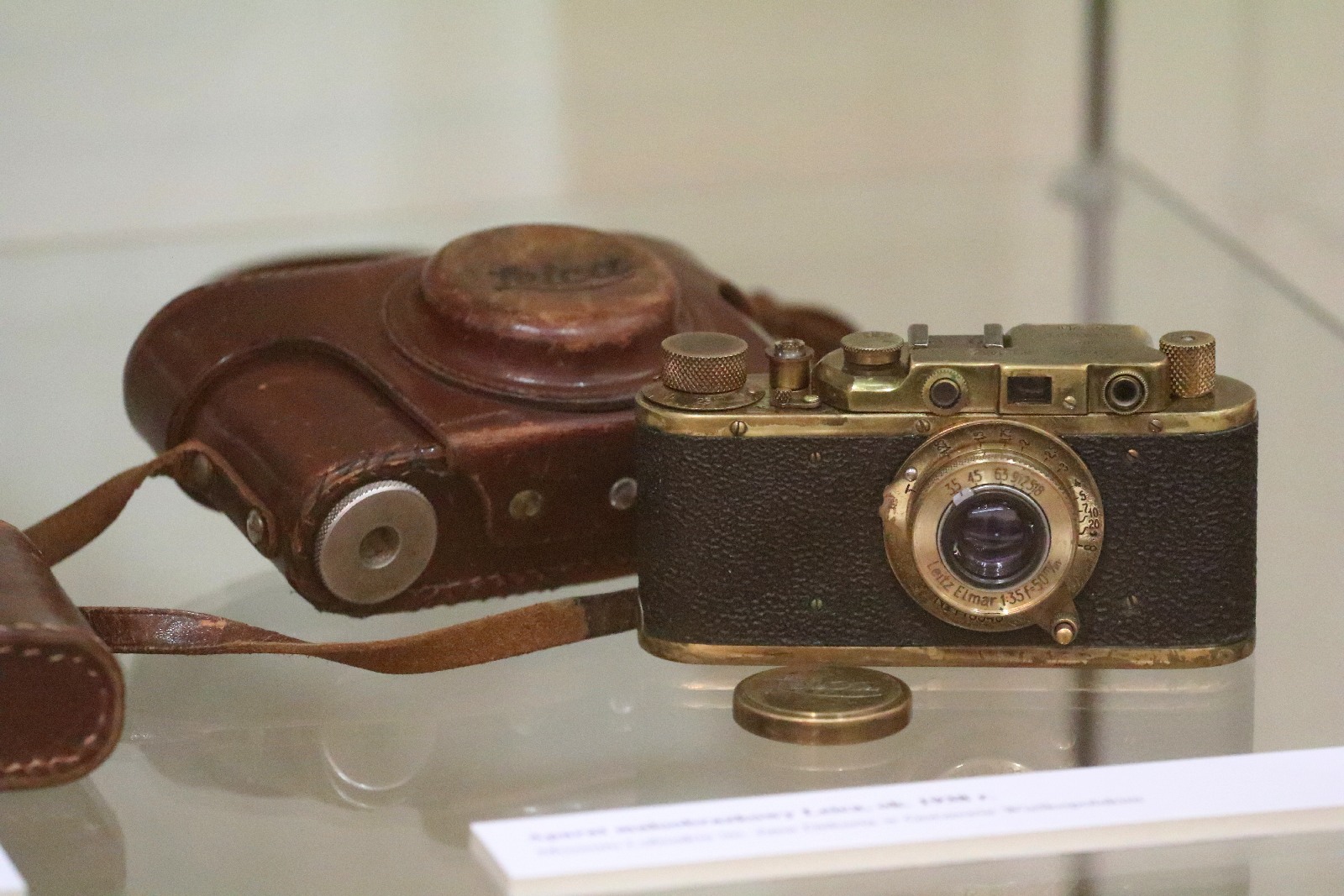 W dawnym atelier. Dzieje fotografii w Legnicy 1839–1939