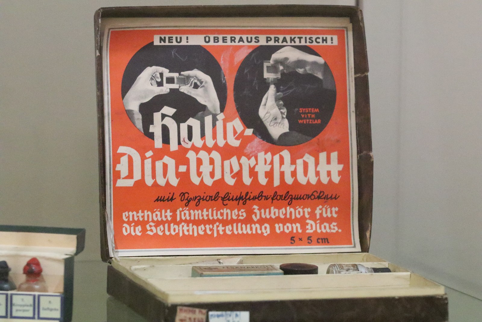 W dawnym atelier. Dzieje fotografii w Legnicy 1839–1939