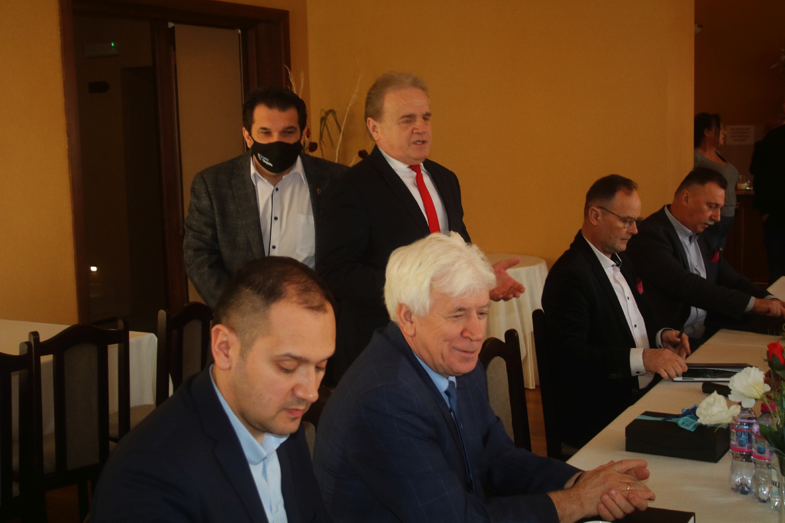 Koledzy samorządowcy pożegnali odwołanego wójta gminy Kunice