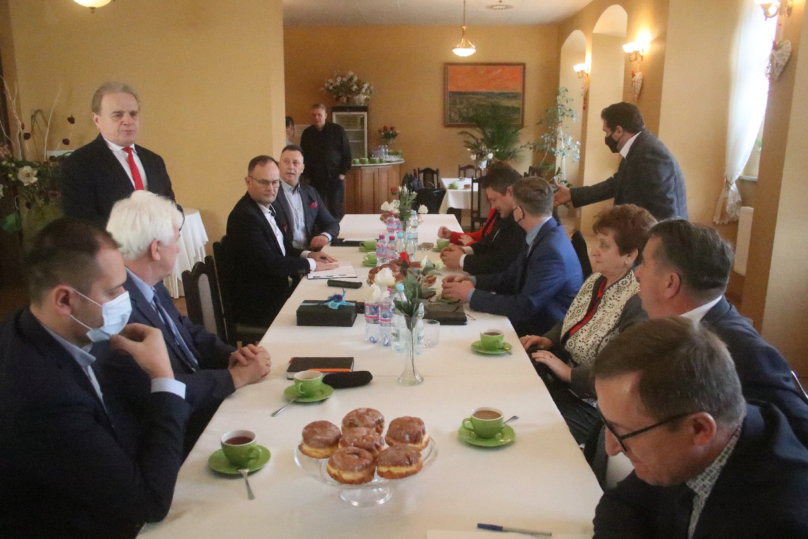 Koledzy samorządowcy pożegnali odwołanego wójta gminy Kunice