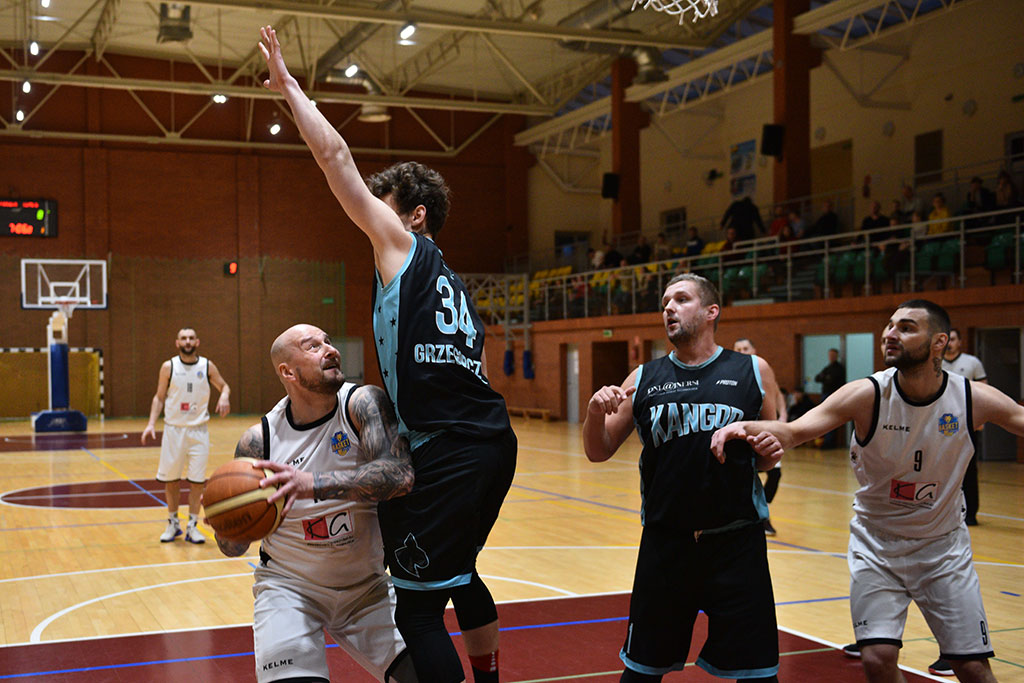 Onlajnersi Kangoo Basket Gorzów wygrali po dogrywce z Basketem