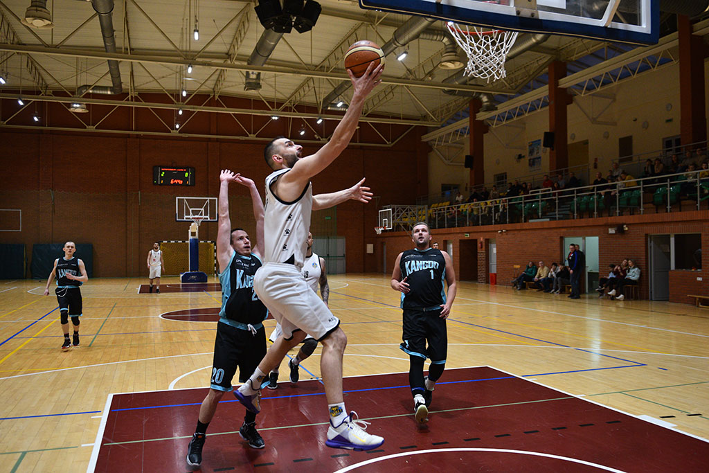 Onlajnersi Kangoo Basket Gorzów wygrali po dogrywce z Basketem