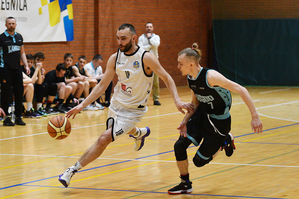 Onlajnersi Kangoo Basket Gorzów wygrali po dogrywce z Basketem