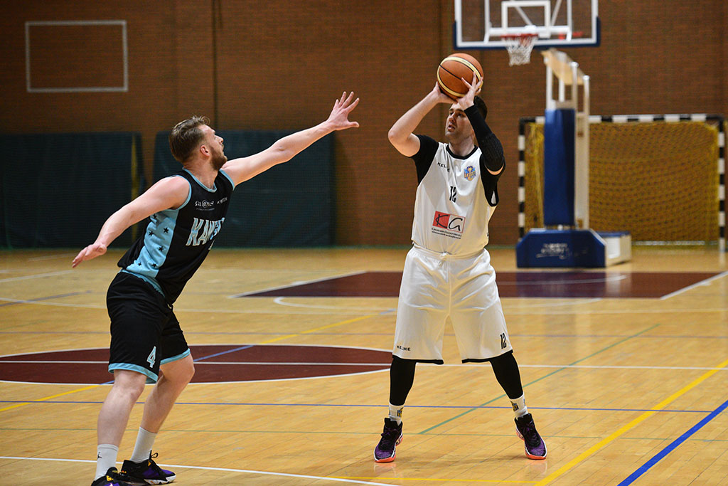 Onlajnersi Kangoo Basket Gorzów wygrali po dogrywce z Basketem
