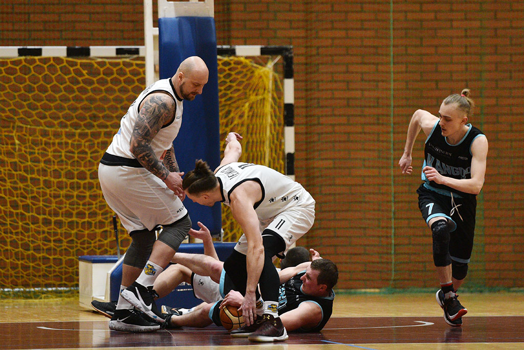 Onlajnersi Kangoo Basket Gorzów wygrali po dogrywce z Basketem