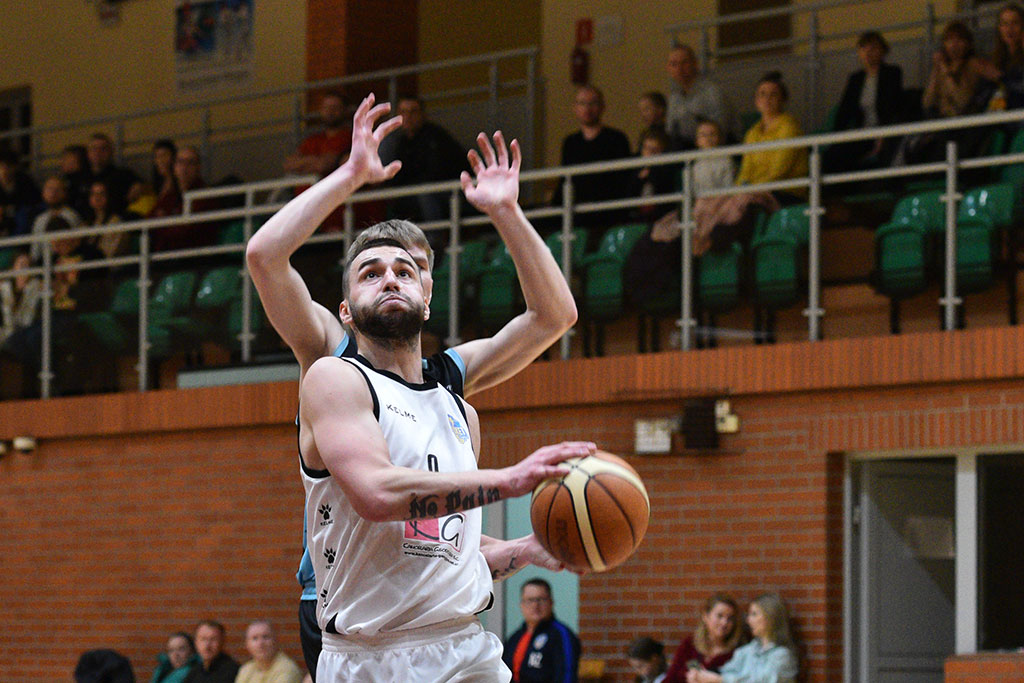 Onlajnersi Kangoo Basket Gorzów wygrali po dogrywce z Basketem