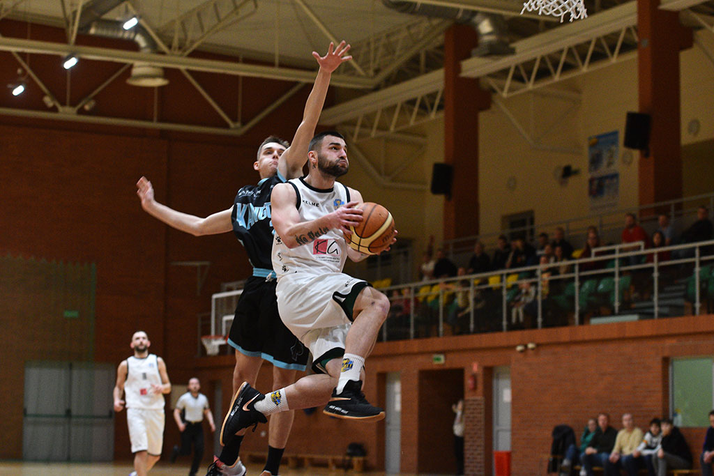 Onlajnersi Kangoo Basket Gorzów wygrali po dogrywce z Basketem