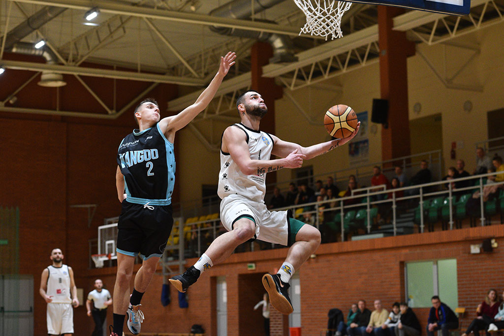 Onlajnersi Kangoo Basket Gorzów wygrali po dogrywce z Basketem
