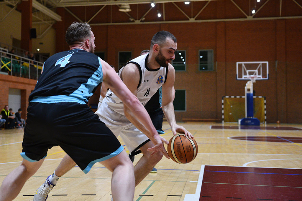 Onlajnersi Kangoo Basket Gorzów wygrali po dogrywce z Basketem