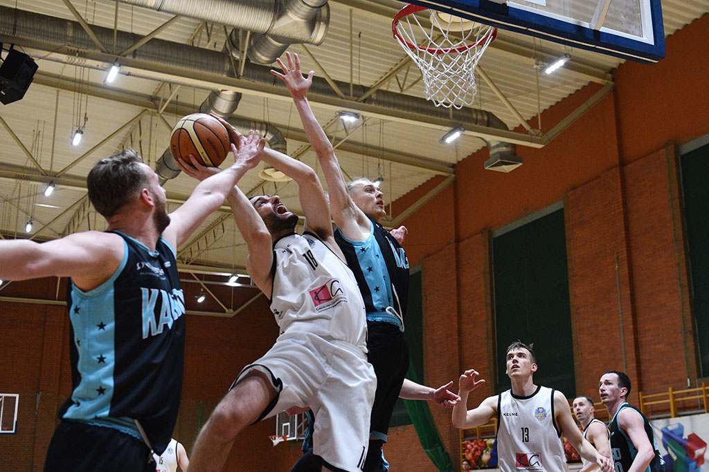 Onlajnersi Kangoo Basket Gorzów wygrali po dogrywce z Basketem