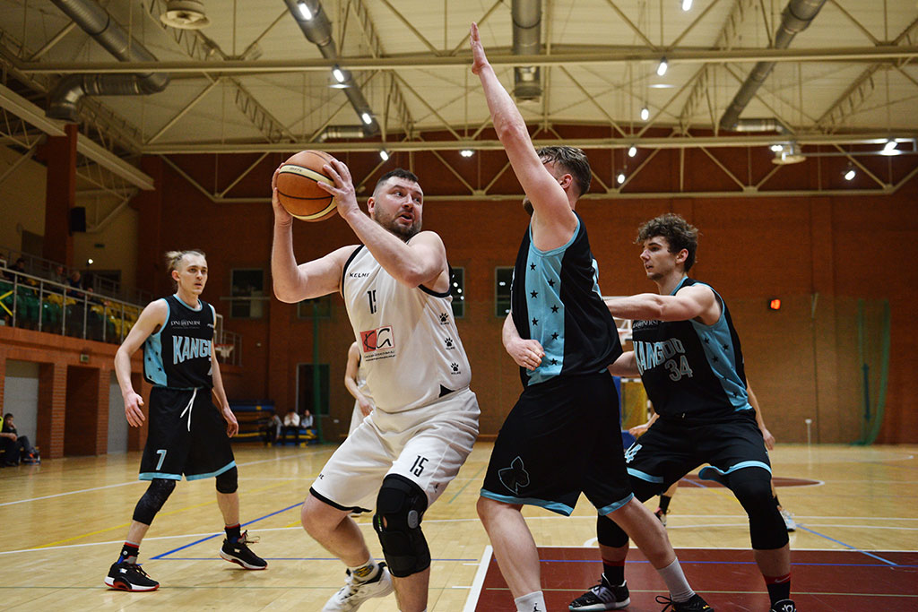Onlajnersi Kangoo Basket Gorzów wygrali po dogrywce z Basketem
