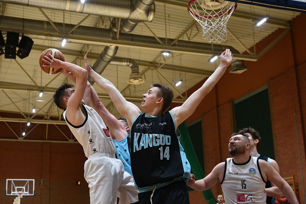 Onlajnersi Kangoo Basket Gorzów wygrali po dogrywce z Basketem