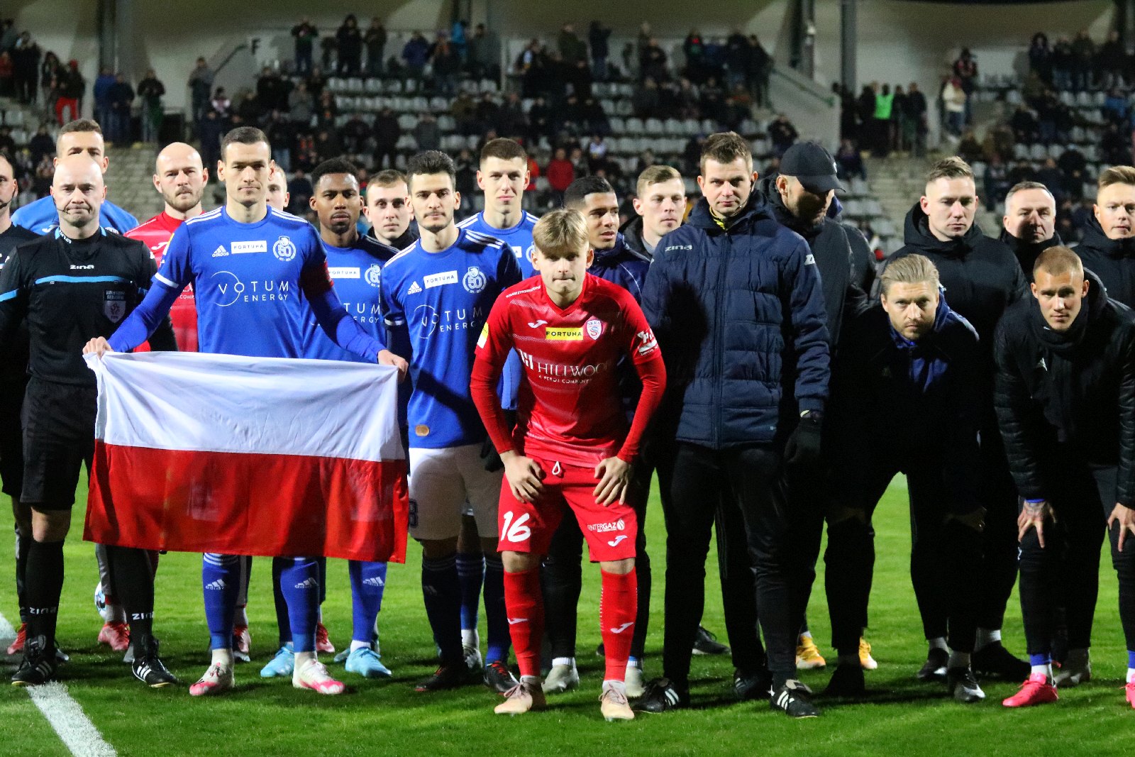 Bramki Caroliny i Mijuskovića dają Miedzi trzy punkty ze Skrą
