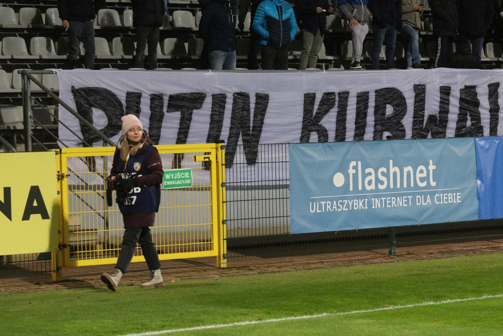 Bramki Caroliny i Mijuskovića dają Miedzi trzy punkty ze Skrą